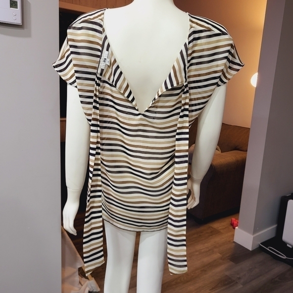 UNIQLO - Striped sheer Tees - Picture 7 of 9